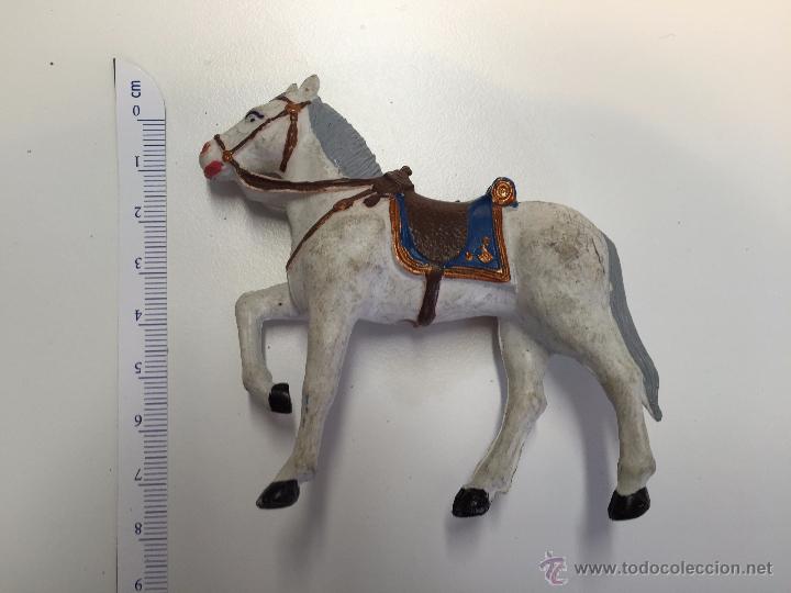 Figuras de goma y PVC: CABALLO DE DESFILE - Foto 1