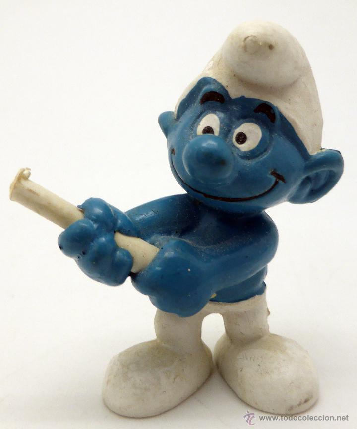 Figuras de goma y PVC: Pitufo con complemento roto goma Peyo Los Pitufos Schleich - Foto 1