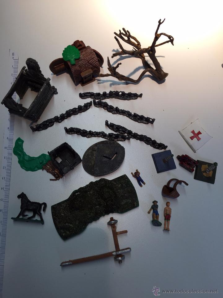 Figuras de goma y PVC: LOTE DE ACCESORIOS PARA DIORAMAS - Foto 1