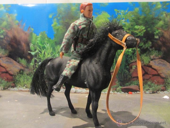 Figuras de goma y PVC: caballo para madelman - Foto 1