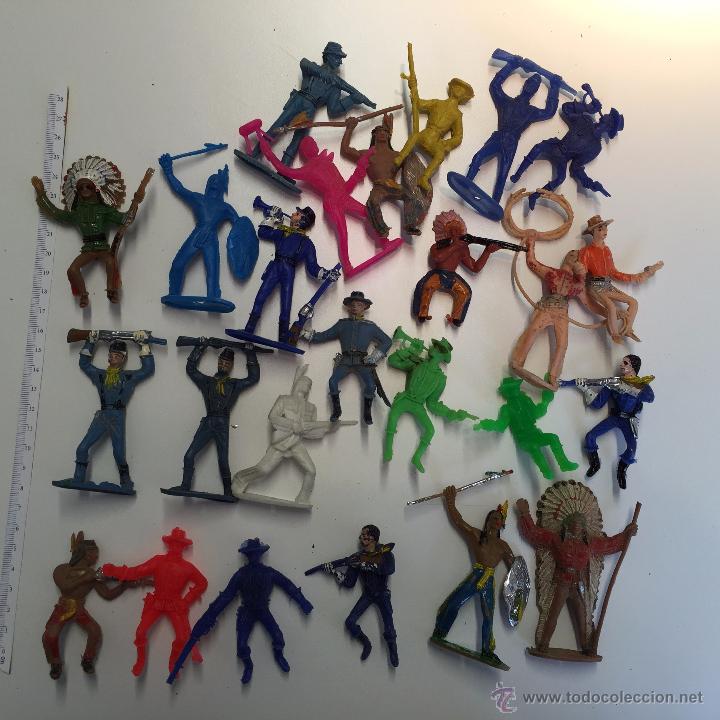 Figuras de goma y PVC: LOTE FIGURAS OESTE COMANSI - Foto 1