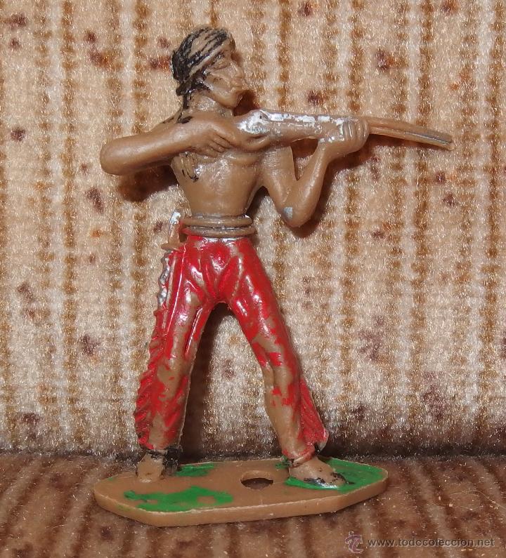 Figuras de goma y PVC: INDIO CON RIFLE,COMANSI,A&Ntilde;OS 70 - Foto 1