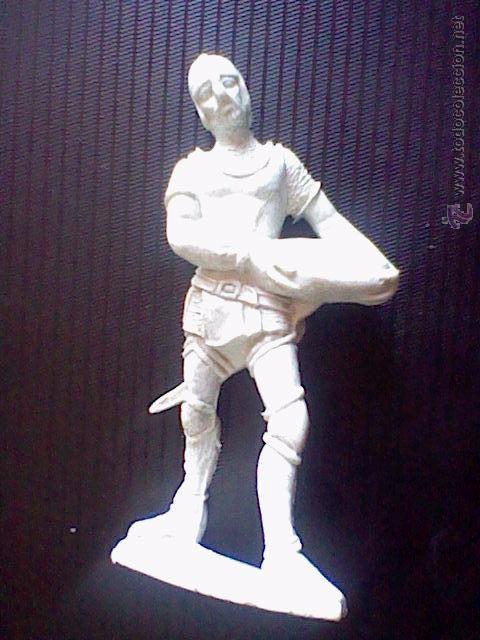 Figuras de Goma y PVC: soldado plastico edad media constructor con piedra raro 9 cms *c6