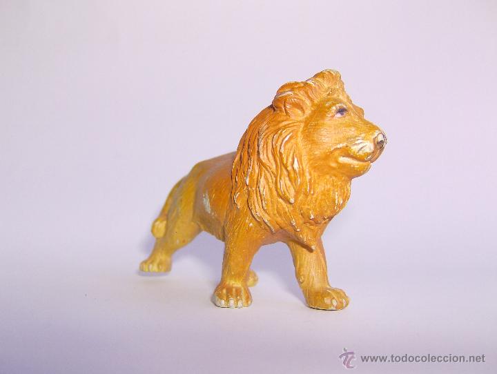 Figuras de goma y PVC: LEON DE GOMA DURA