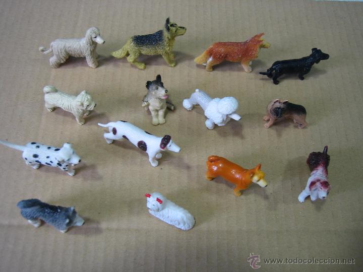 Figuras de goma y PVC: Figuritas de perros - Foto 3