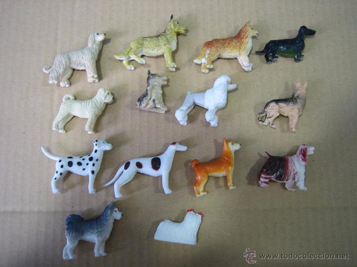 Figuras de goma y PVC: Figuritas de perros - Foto 4