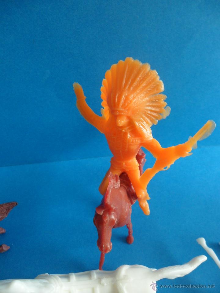Figuras de goma y PVC: Lote de indios y Vaqueros - Comansi - Reamsa y Papo - Foto 6