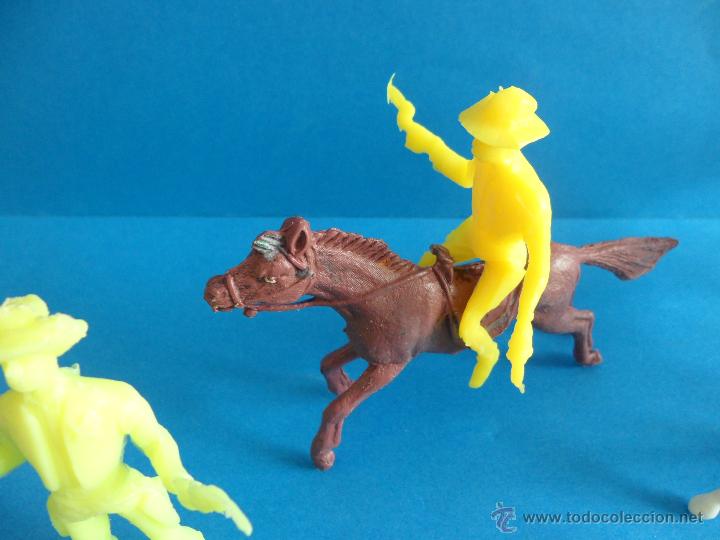 Figuras de goma y PVC: Lote de indios y Vaqueros - Comansi - Reamsa y Papo - Foto 7