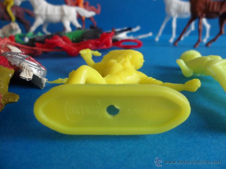 Figuras de goma y PVC: Lote de indios y Vaqueros - Comansi - Reamsa y Papo - Foto 10