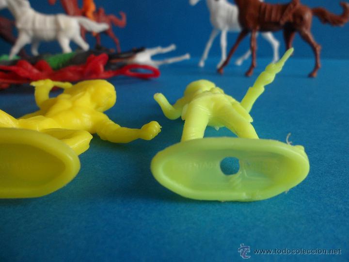 Figuras de goma y PVC: Lote de indios y Vaqueros - Comansi - Reamsa y Papo - Foto 11