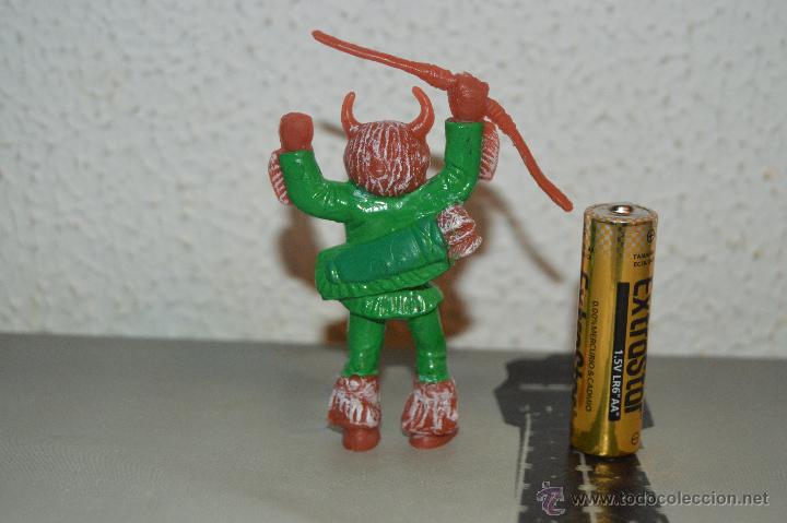 Figuras de goma y PVC: mu&ntilde;eco figura indio comansi oeste ncv - Foto 2