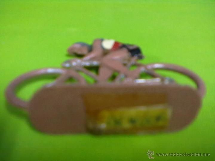 Figuras de goma y PVC: SOTORRES CICLISTA PLASTICO - Foto 2