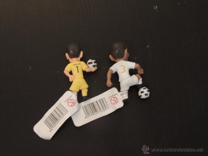 Figuras de goma y PVC: 2 FIGURAS DE CASILLAS Y PEPE - Foto 2