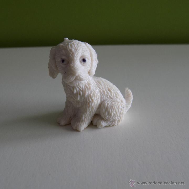 Figuras de goma y PVC: FIGURA, PERRO, PERRITA DE 3X3,5CM - Foto 1