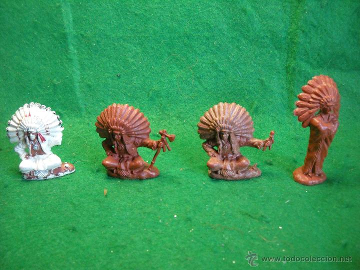 Figuras de goma y PVC: LOTE INDIOS MADE IN ENGLAND - Foto 1