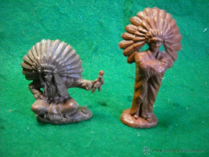 Figuras de goma y PVC: LOTE INDIOS MADE IN ENGLAND - Foto 3