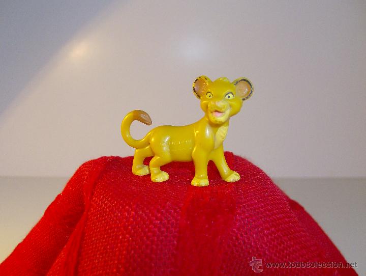 Figuras de goma y PVC: SIMBA (EL REY LEON) &copy;DISNEY. NESTLE - Foto 1