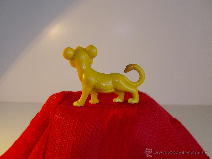 Figuras de goma y PVC: SIMBA (EL REY LEON) &copy;DISNEY. NESTLE - Foto 3
