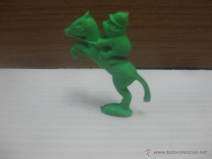 Figuras de goma y PVC: Raro Coby a Caballo - Foto 1