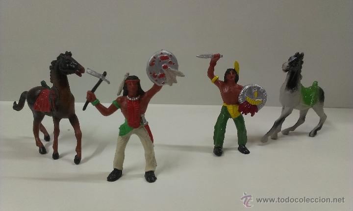 Figuras de goma y PVC: LOTE DE DOS INDIOS Y DOS CABALLOS . COMANSI - Foto 1