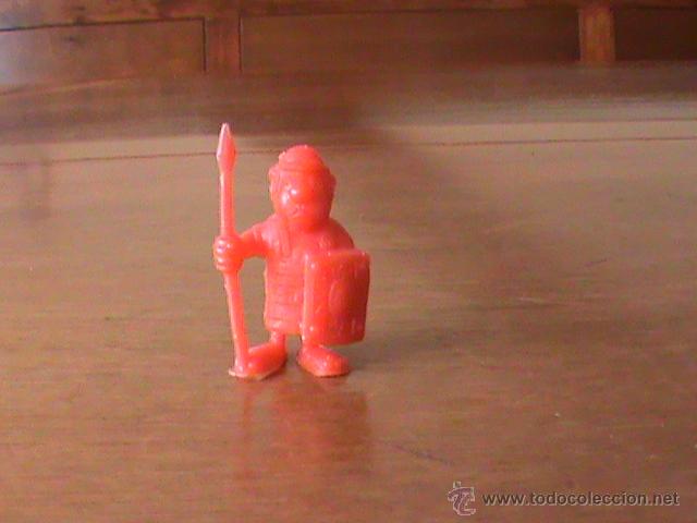 Figuras de goma y PVC: FIGURA ASTERIX CHICLES DUNKIN - Foto 1