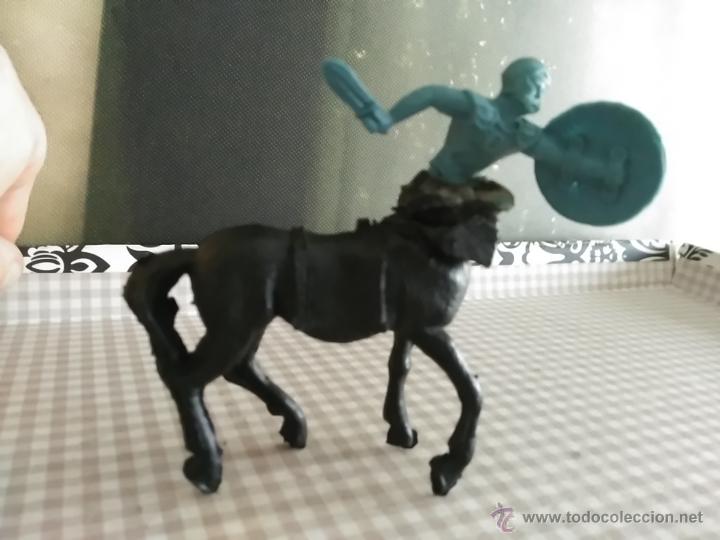 Figuras de goma y PVC: CENTAURO MUY ANTIGUO - Foto 1