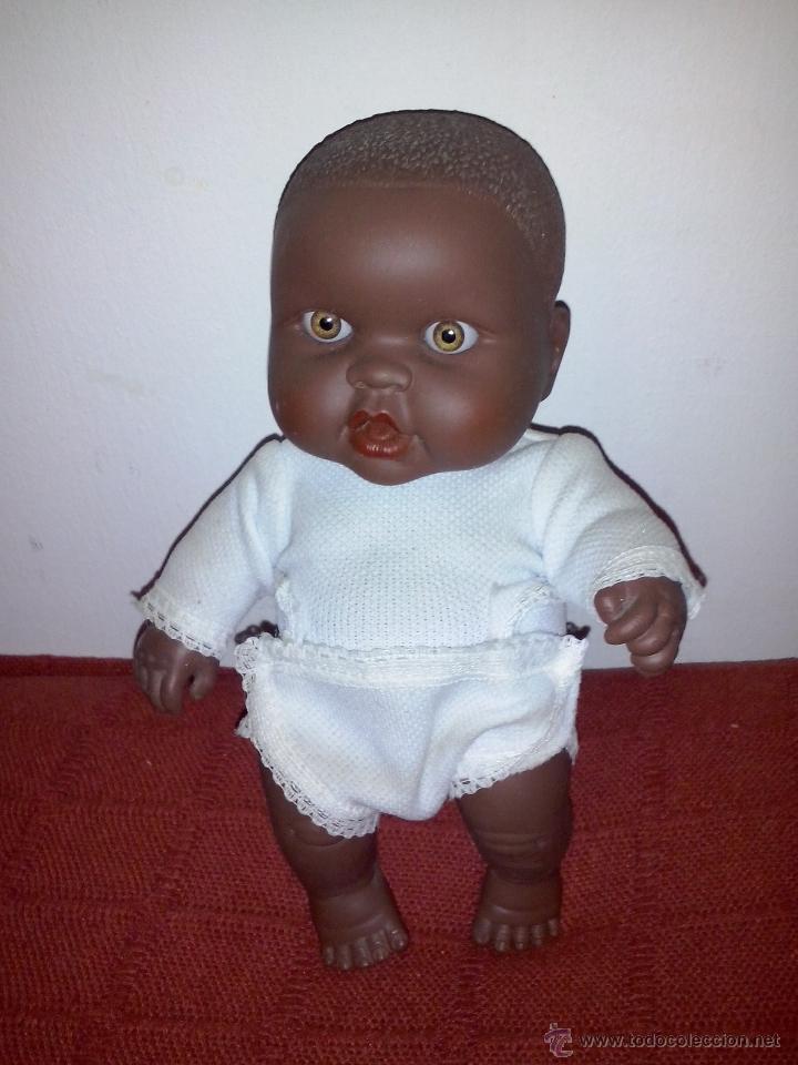 Figuras de goma y PVC: Mu&ntilde;eca negra de la marca iris - Foto 1