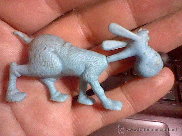 Figuras de goma y PVC: PERRO four four PLASTICO  JUGADO LEER - Foto 1