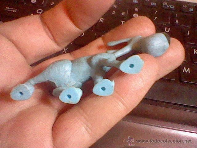 Figuras de goma y PVC: PERRO four four PLASTICO  JUGADO LEER - Foto 3