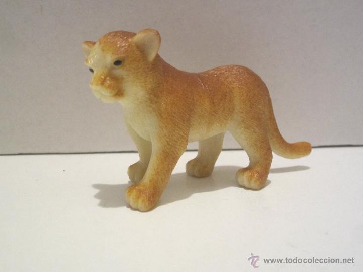 Figuras de goma y PVC: FIGURA DE PVC LEONCITO - Foto 1