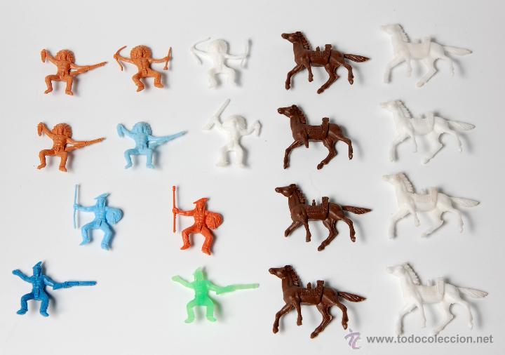 Figuras de goma y PVC: INDIOS Y CABALLOS MONTAPLEX, 18 FIGURAS - Foto 1