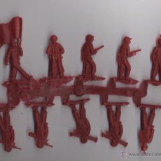 Figuras de Goma y PVC: COLADA SOLDADOS ROJOS - DE UNOS 5 CM ALTURA. Lote 53205791