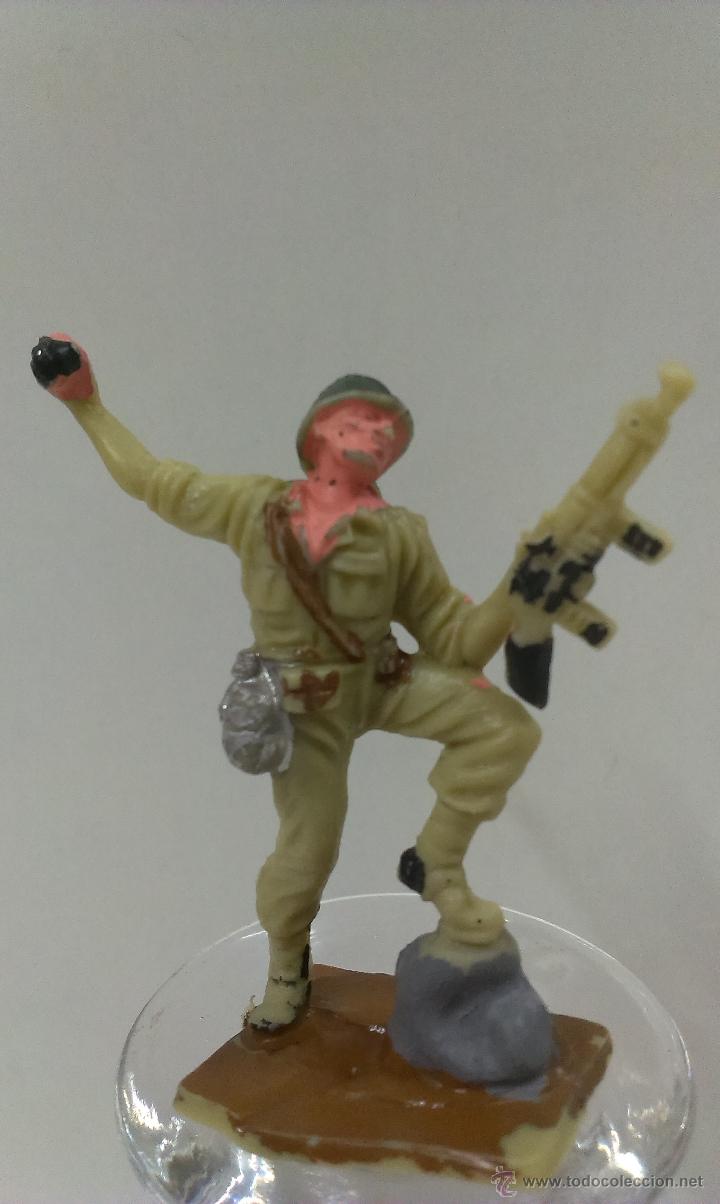 Figuras de goma y PVC: SOLDADITO EN PLASTICO . PECH - Foto 1