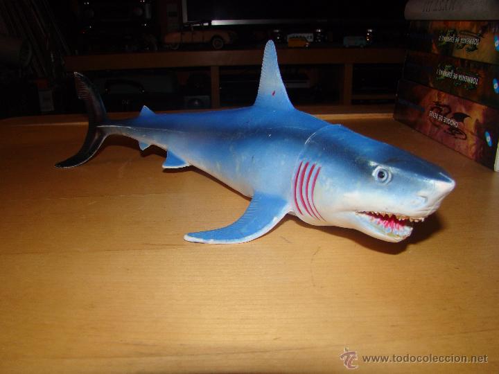 Figuras de goma y PVC: Tibur&oacute;n de gran tama&ntilde;o - Foto 1