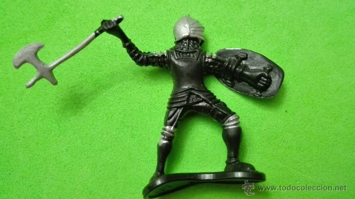 Figuras de Borracha e PVC: FIGURA - GUERRERO MEDIEVAL (10). ESCALA 1:40