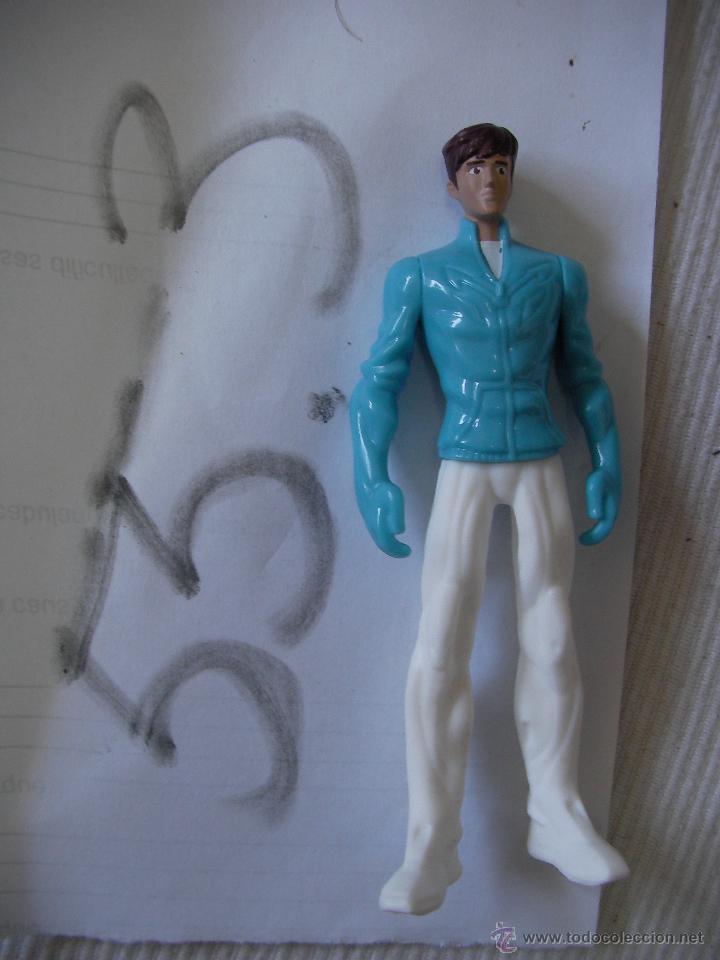 Figuras de goma y PVC: FIGURA DE CHICO - ENVIO GRATIS A ESPA&Ntilde;A - Foto 1