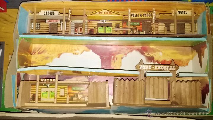 Figuras de goma y PVC: poblado antiguo a&ntilde;os 60 comansi - Foto 1