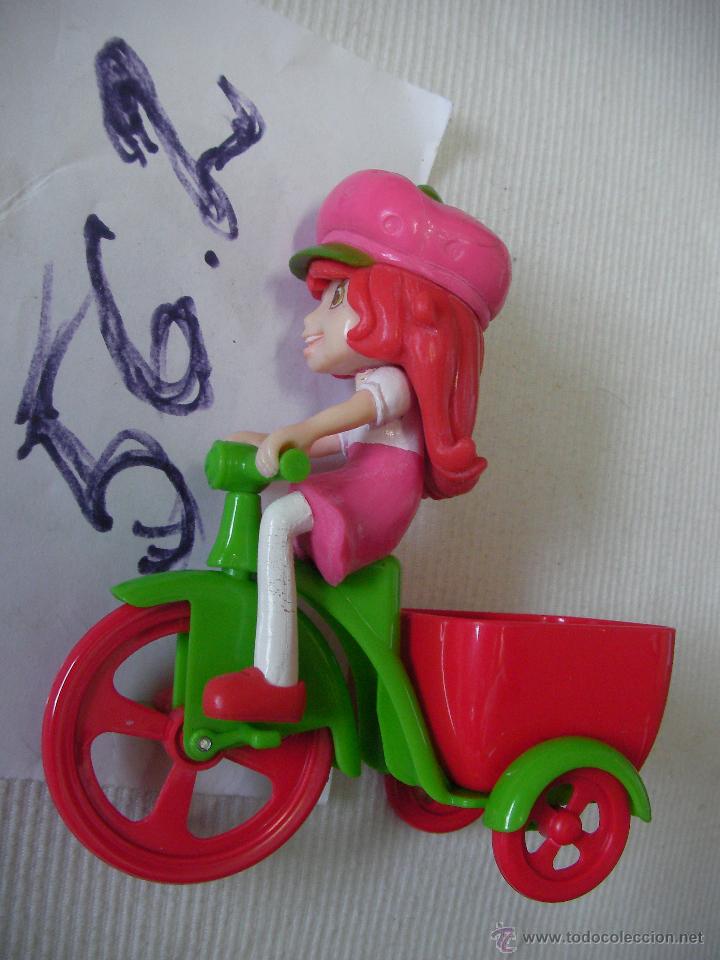 Figuras de goma y PVC: CHICA EN TRICICLO - --- - Foto 1