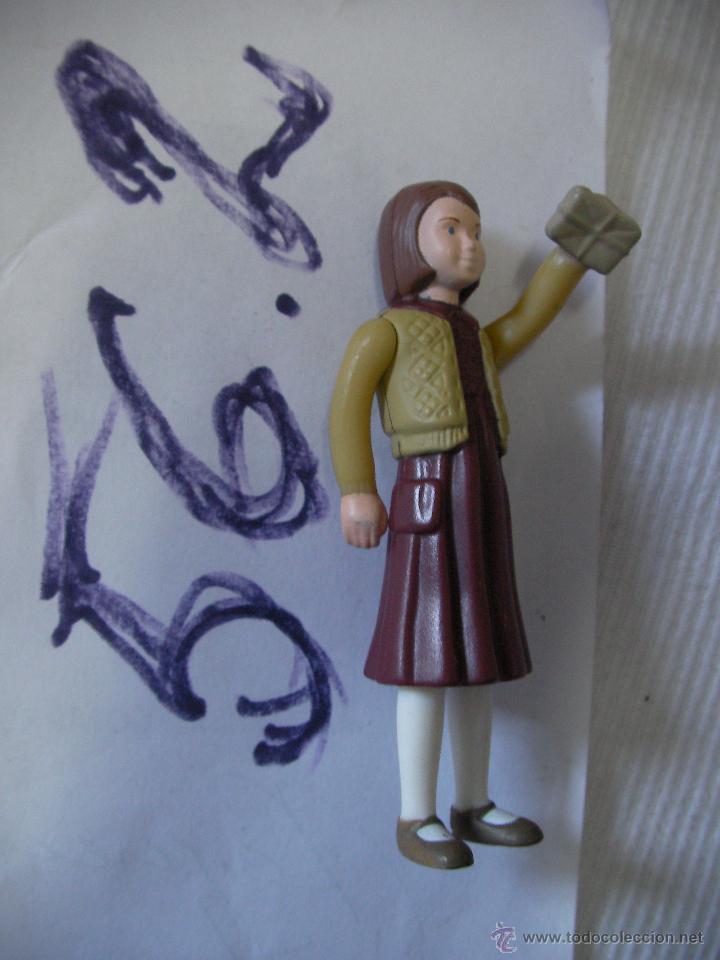 Figuras de goma y PVC: CHICA CON LIBRO - ENVIO GRATIS A ESPA&Ntilde;A - Foto 1