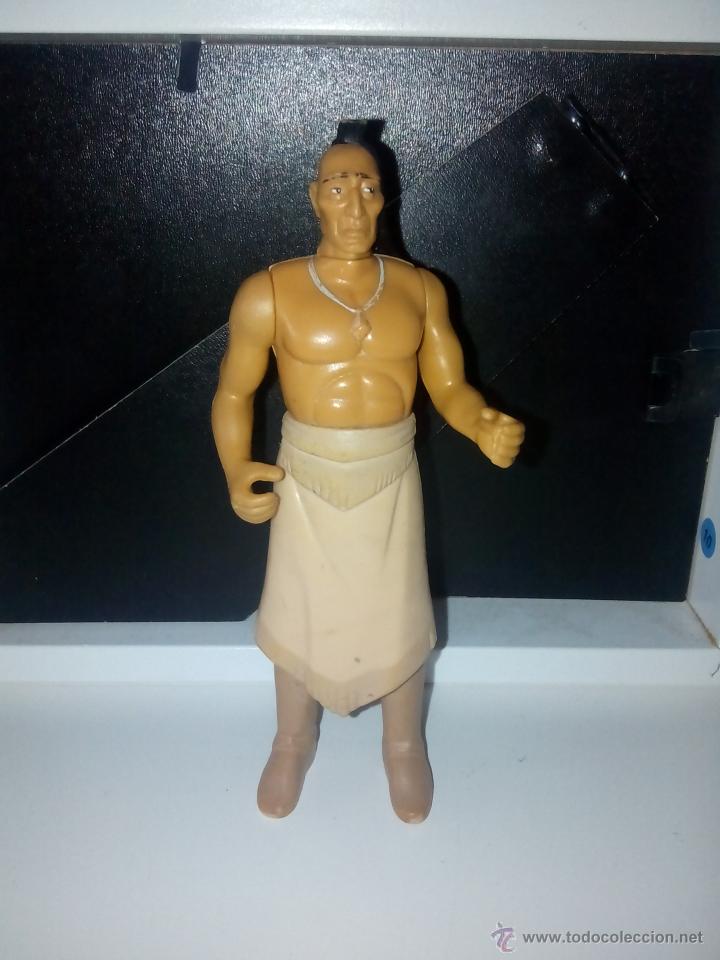 Rubber and PVC Figures: Figura Semiarticulada Indio Serie Pocahontas. De Disney. 13 cms.