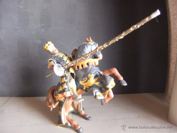 Figuras de goma y PVC: PAPO RICARDO CORAZON DE LEON A CABALLO - Foto 2