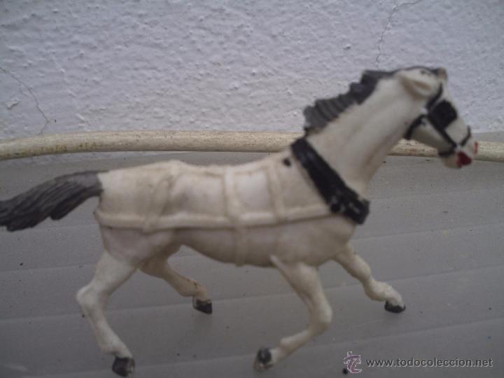 Figuras de goma y PVC: caballo de tiro de la carreta de comansi - Foto 1
