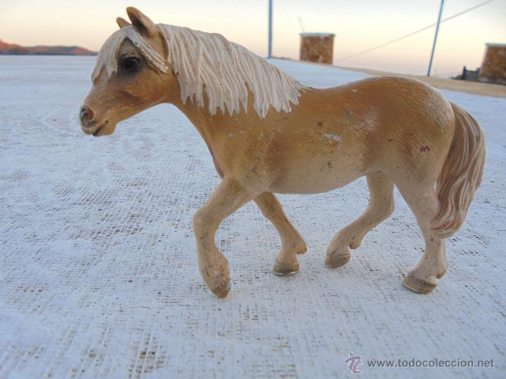 Figuras de goma y PVC: CABALLO SCHLEICH - Foto 1