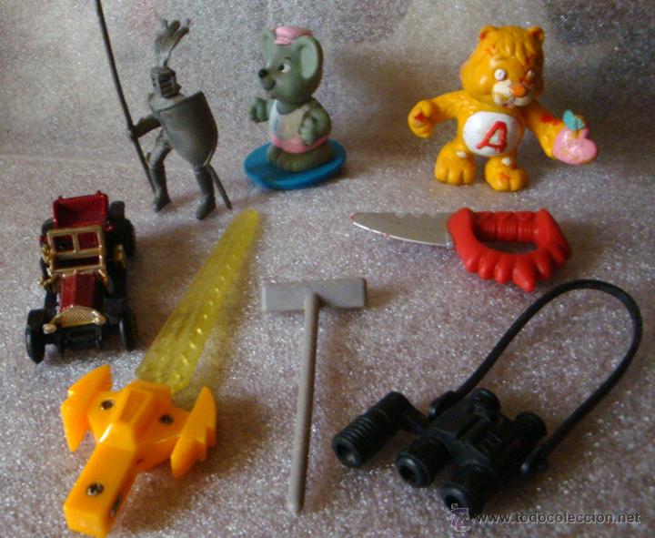 Figuras de Goma y PVC: Lote 7 peque&ntilde;os mu&ntilde;ecos y juguetes varios-coche-oso amoroso-playmobil-soldado armadura