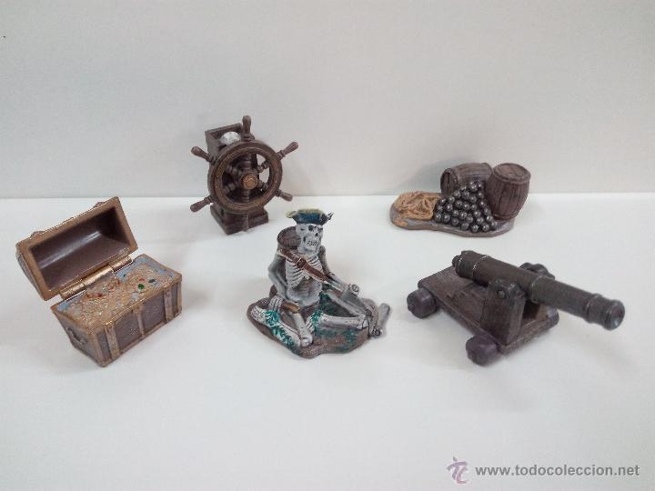 Figuras de goma y PVC: COMPLEMENTOS PARA DECORADO PIRATA . - Foto 1