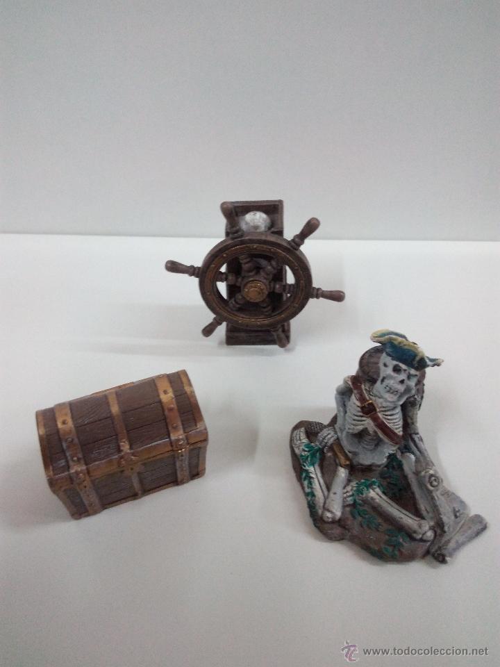 Figuras de goma y PVC: COMPLEMENTOS PARA DECORADO PIRATA . - Foto 3
