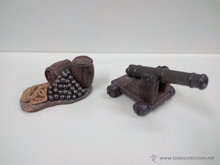 Figuras de goma y PVC: COMPLEMENTOS PARA DECORADO PIRATA . - Foto 4