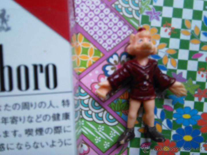 Gummi- und PVC-Figuren: LOBO ROBIN HOOD