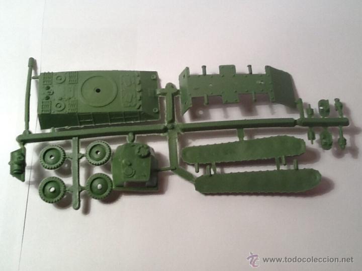 Figuras de goma y PVC: Montaplex comando ruso granate + tanque - Foto 13