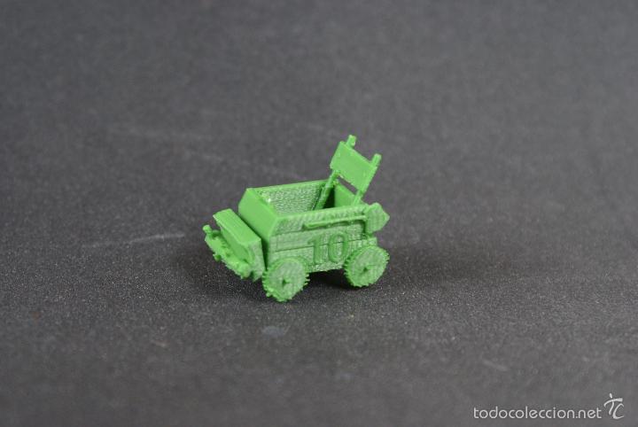 Figuras de goma y PVC: Coche Los Autos Locos de Pl&aacute;stico - Foto 2